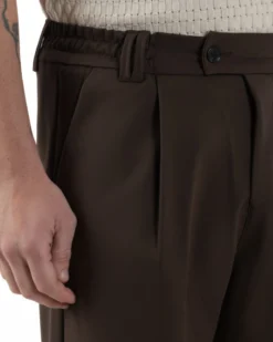 Pantaloni uomo viscosa baggy fondo ampio elastico sul retro abbottonatura allungata marrone GIOSAL-P6445A