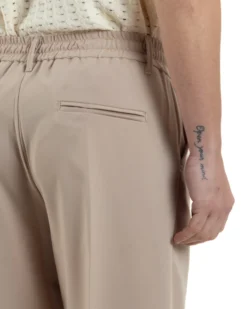 Pantaloni uomo viscosa baggy fondo ampio elastico sul retro abbottonatura allungata beige GIOSAL-P6258A